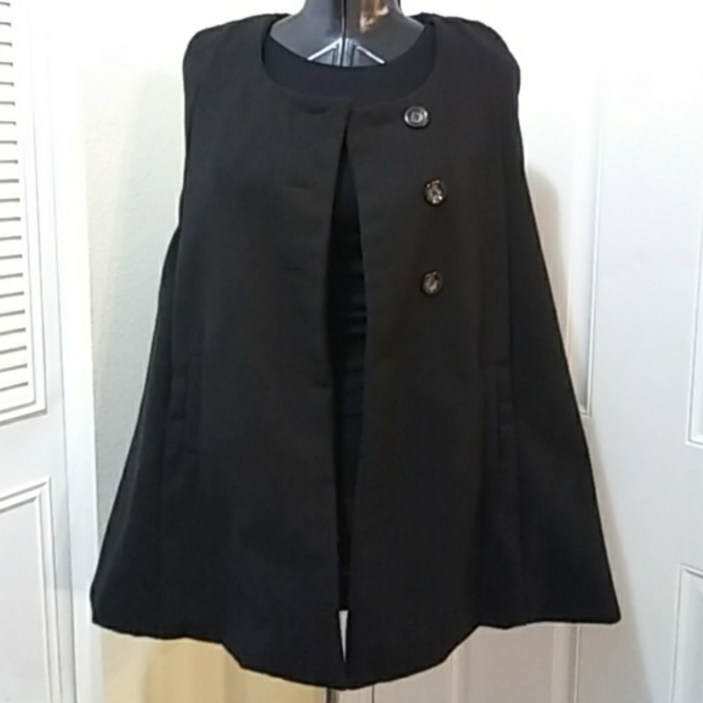 Gorgeous black classic cape buttons pockets Sz S/M